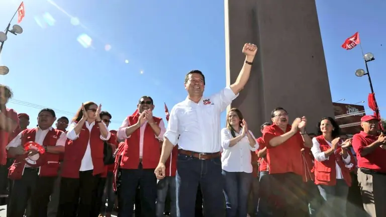 Hugo en evento de juramentación