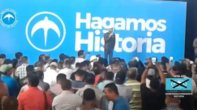 Nayib y policias