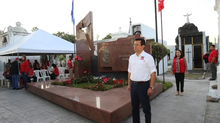 Hugo Martínez tumba shafik