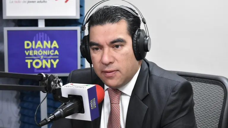 Raúl Melara en Diana Verónica y Tony