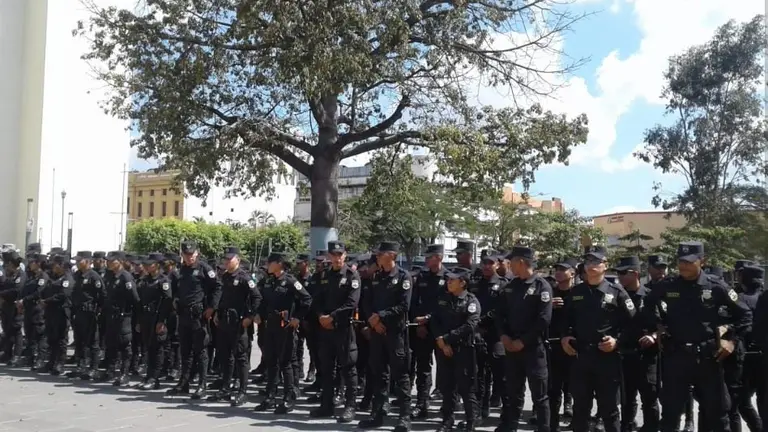 Agentes Policiales
