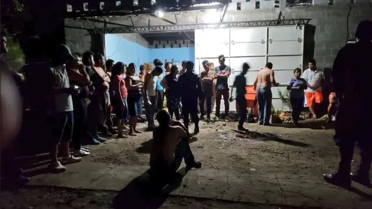 Dos chapines detenidos