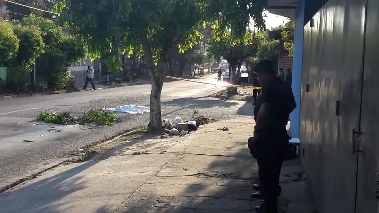 calle 5 de noviembre Ángel Eduardo Cruz Panameño de 25 años