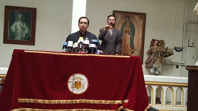 Alas en conferencia