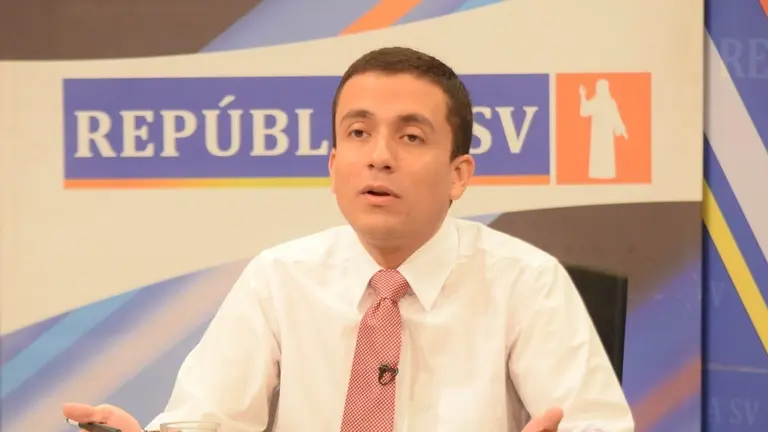 Fernando Bautista en República