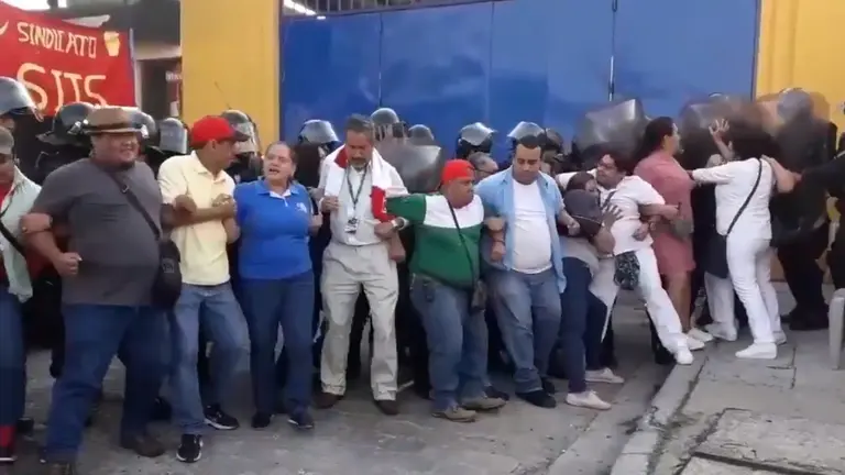 UMO quita a sindicalistas de Hacienda