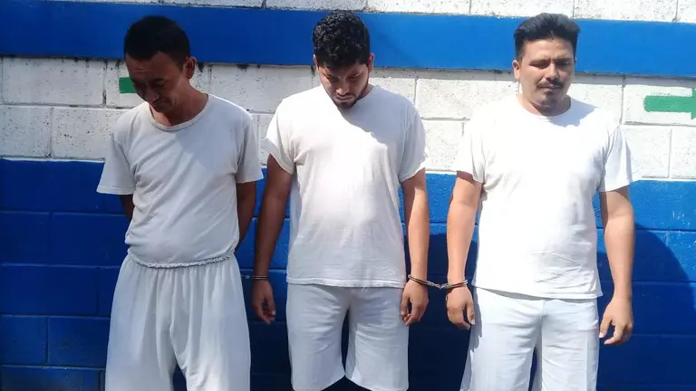 Asaltantes de usuarios de banco