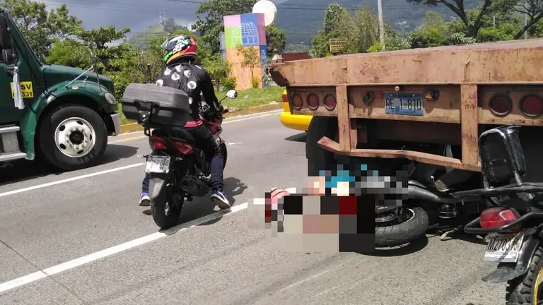 Policía muerto en Comalapa
