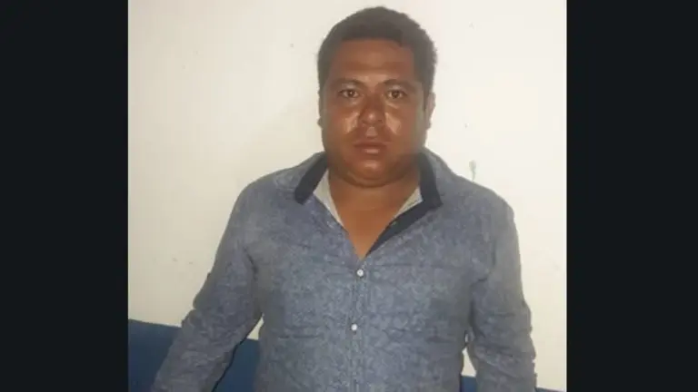 Por matar a dos policías