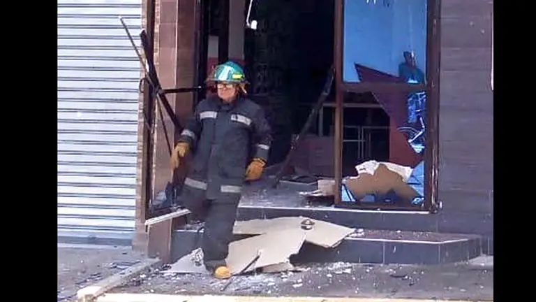 Estalla tambos de gas en pupusería de San Francisco Gotera 4