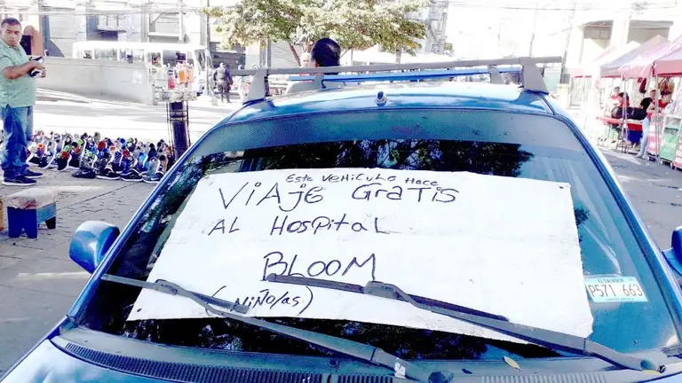 Foto taxista solidario