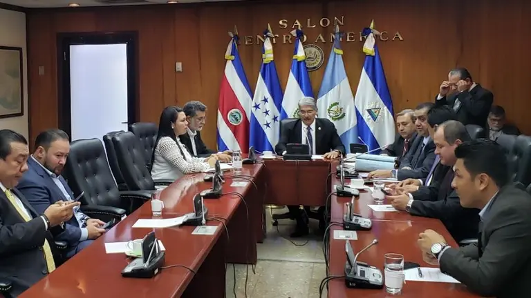 Comisión Política Asamblea1