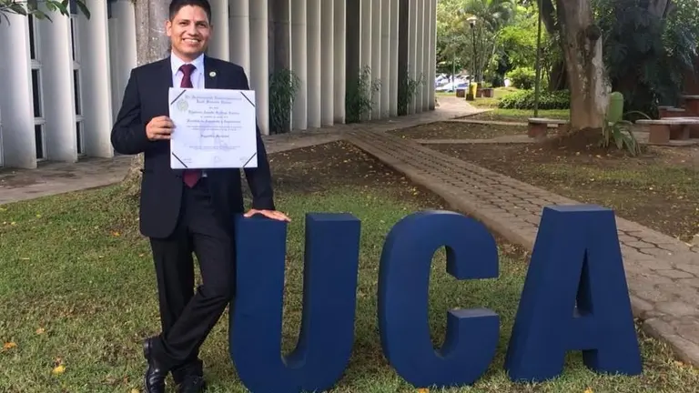 Ingeniero de la UCA