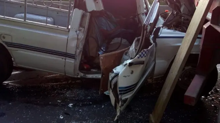 Empleado de pollo indio