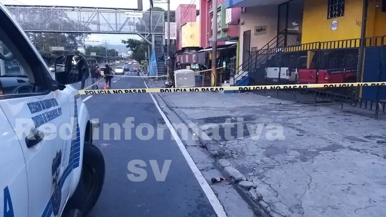 Altercado frente a Barra Show Los Herores