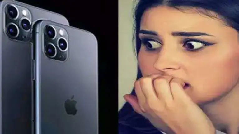 mujer con phone 11