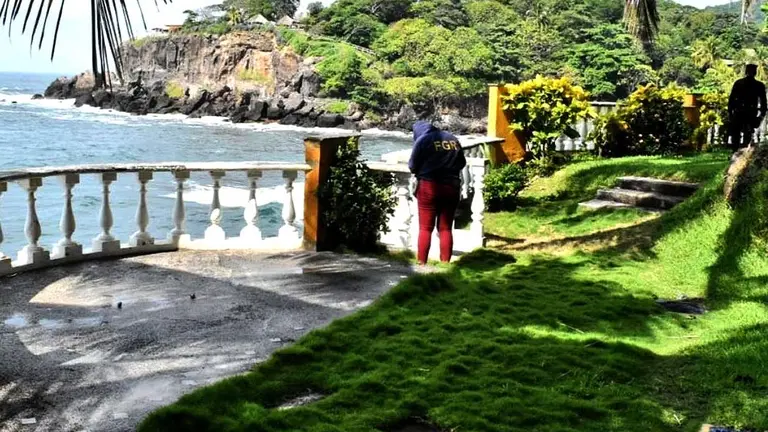 Confiscan viviendas al exministro de Seguridad René Figueroa 5