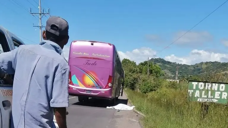 Niña en Santa Ana