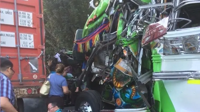 Accidente bus 205 en Sonsonate