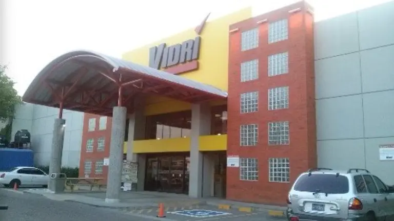 fachada de vidrí de Constitución