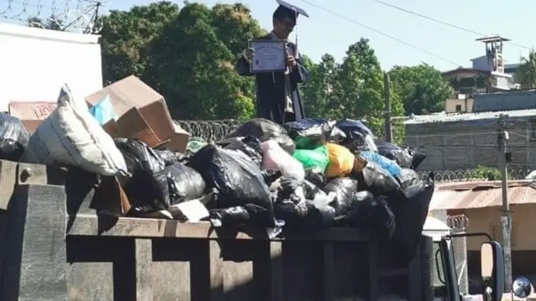 Empleado de Tren de Aseo 2