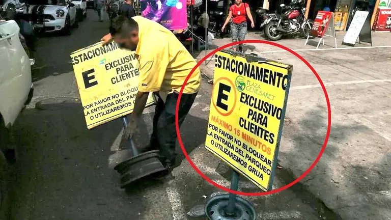 Retiran estructuras de reserva de espacio en la calle 4