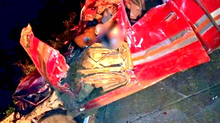 Bomberos hombre muere al chocar con una vaca 2