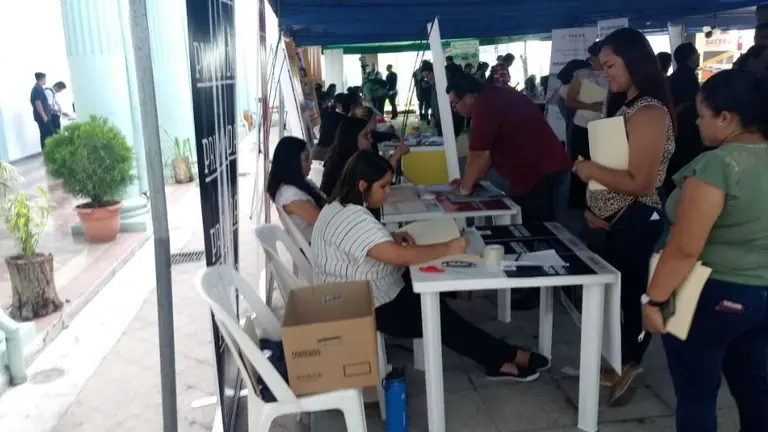 Feria de empleo en Santa Tecla