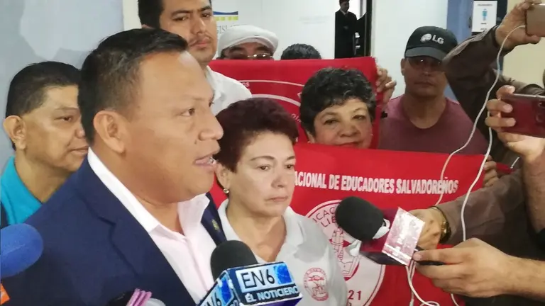 FMLN maestros