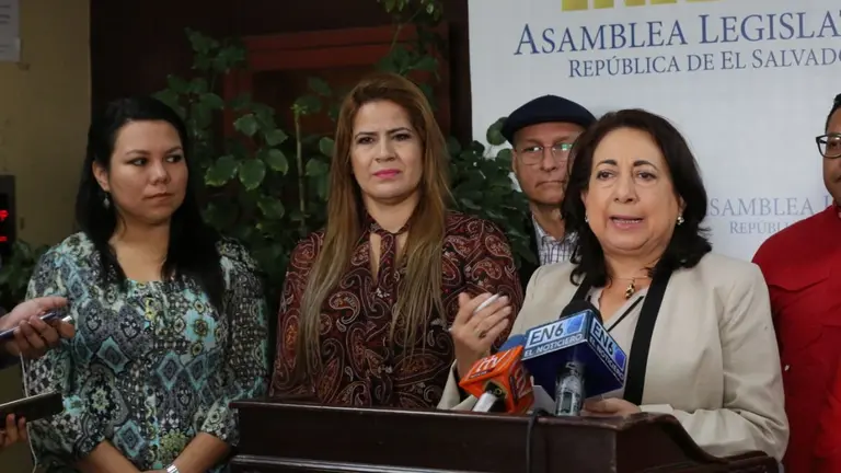 FMLN por impagos