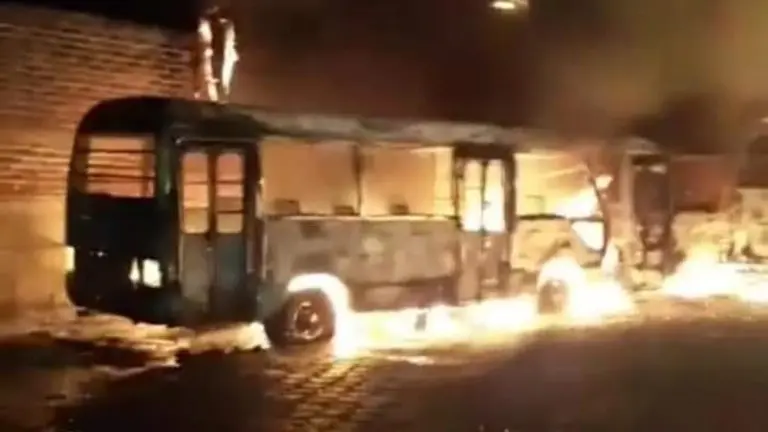 Incendio microbuses 3