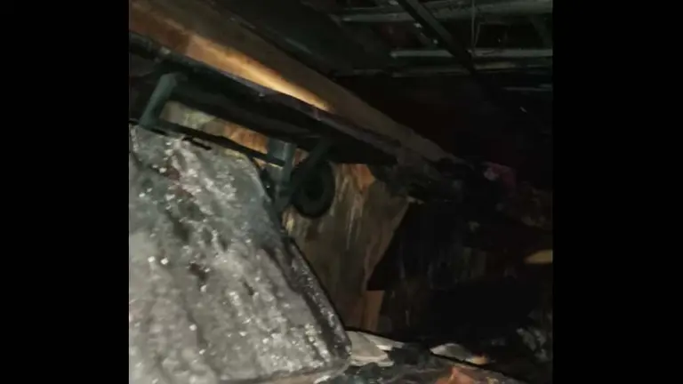 Carpintería incendiada