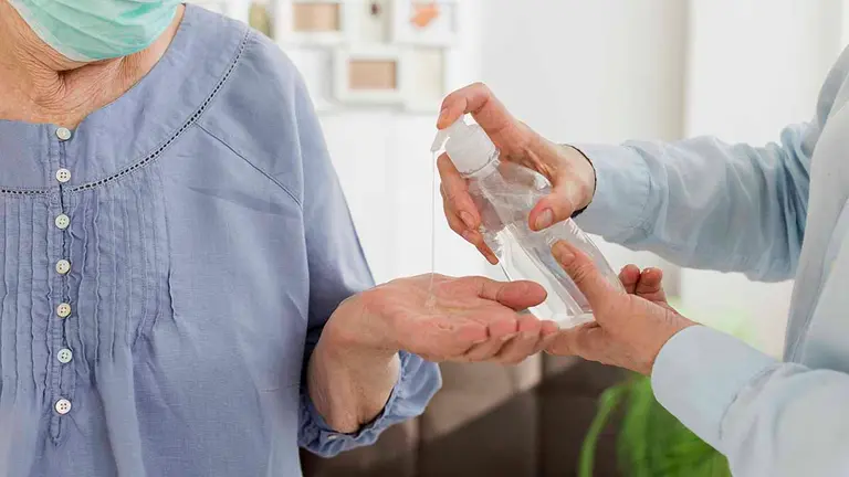 Gel desinfectante casero paso a paso