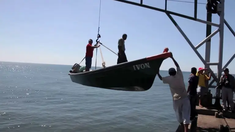 Lanchas en Puerto La Libertad