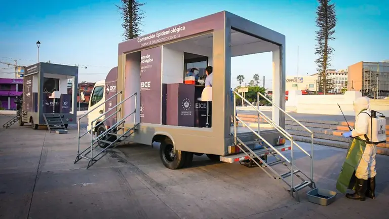 Cabina de toma dfe muestas de Covid