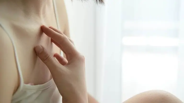 CUIDADO: ASÍ se manifiesta el coronavirus en la PIEL