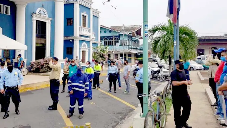 Protesta frente a la alcaldía de Apopa