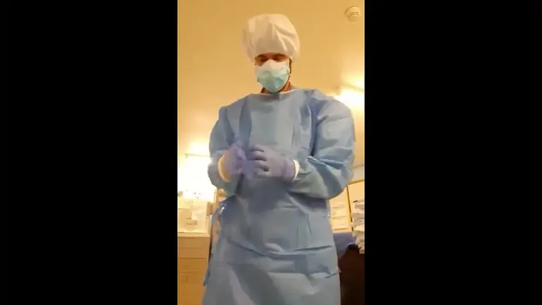 El vídeo VIRAL de un médico y los EPIs que debes ver HASTA EL FINAL
