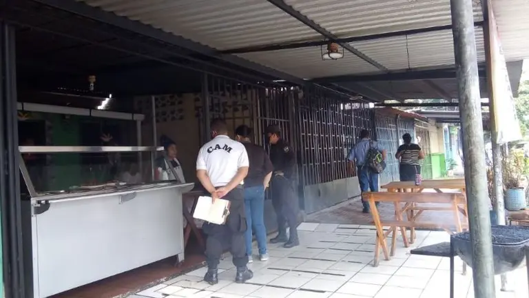 Cierre de pupusería