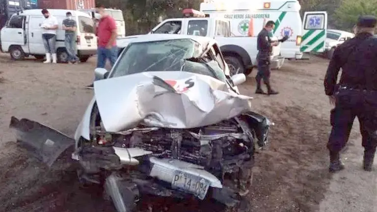 Dos lesionados en triple choque en La Libertad