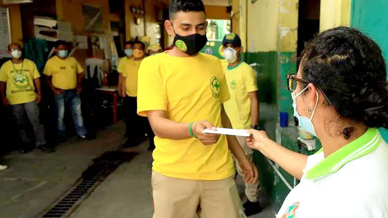 Enrtregan ayuda económica a Comandos de Salvamento fotos cortesía de la institución 2