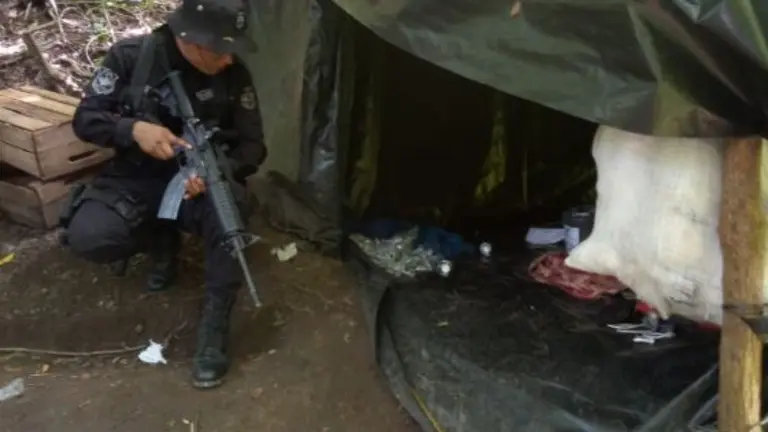 Desmantelan campamento en Cabañas