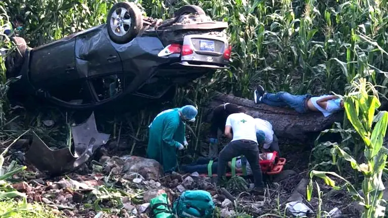 Accidente en calle a Sensuntepeque Foto tomada de Cruz Verde Ilobasco 2