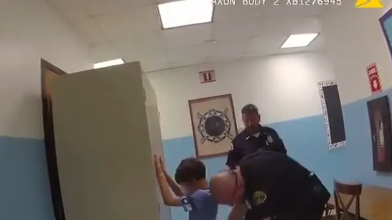 Niño arrestado