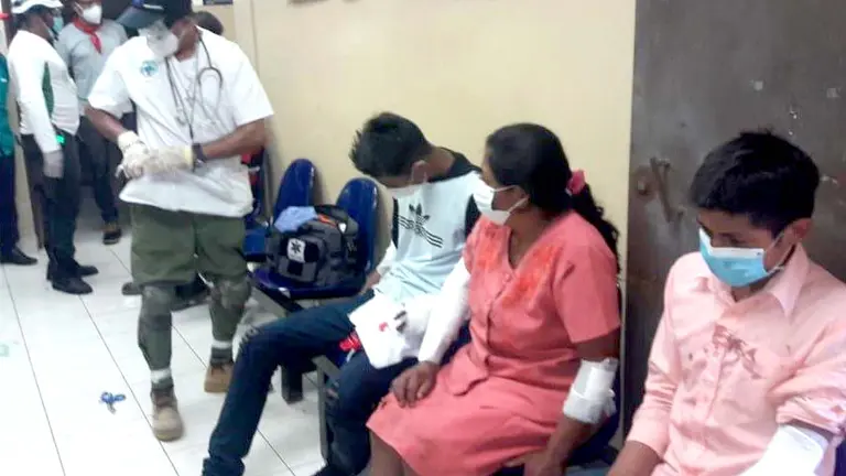 9 lesionados en accidente de tránsito en Rosario de Mora fotos cortespia Cruz Verde 3