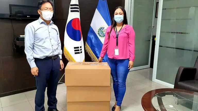 Embajada de Corea entrega 9000 mascarillas Foto cortesía embajada de Corea 2