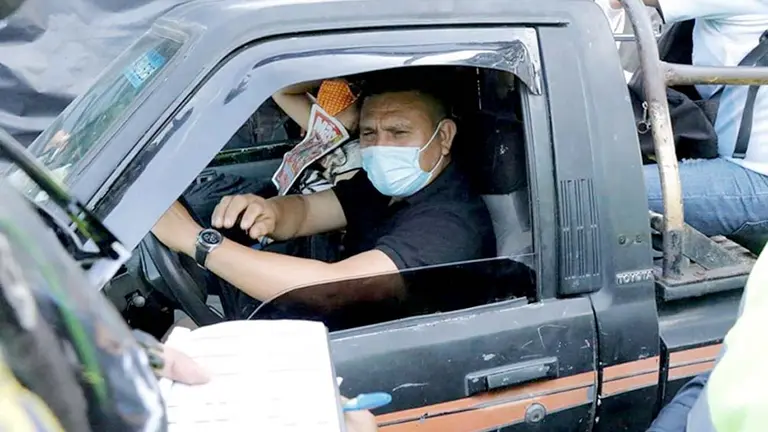 Multan a conductor de pick up Foto tomada de la PNC 3