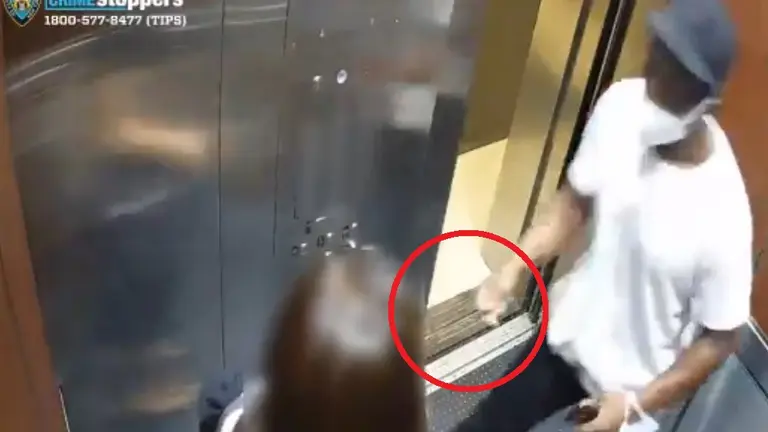 Asalto en un ascensor