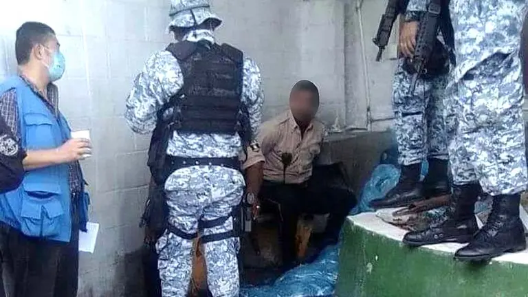 Capturar a un agente del CAM señalado de disparar Foto tomada de máximo gladiador