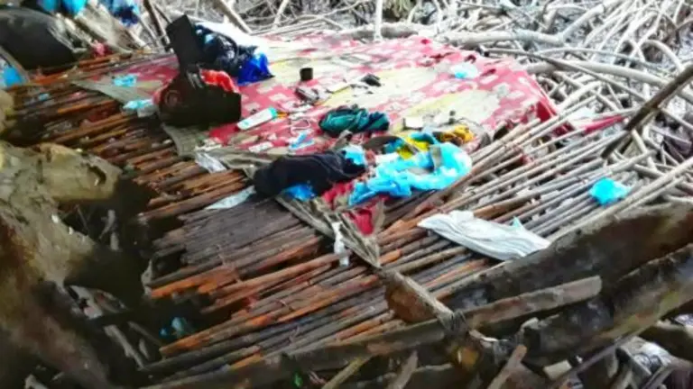 Dos campamentos en la zona de las Islas